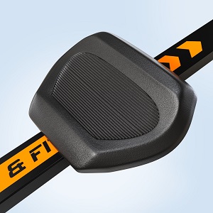 seat on rowing machine