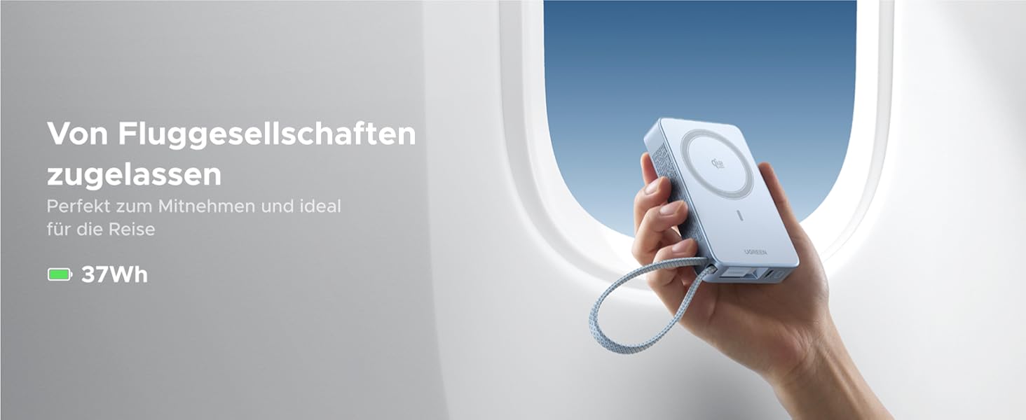 Der Text lautet „Von Fluggesellschaften zugelassen, 37Wh“. Die Produktwerbung zeigt eine kleine tragbare Powerbank oder ein Batteriegerät mit metallischer Oberfläche und Digitalanzeige.