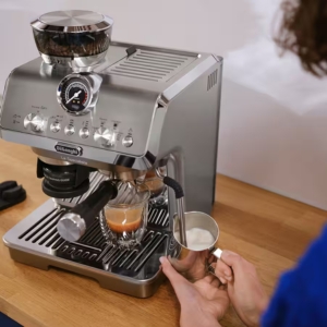 Small manufacture image 3