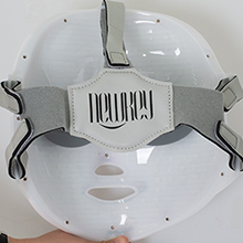 led face mask therapy