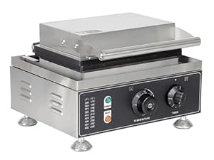 The baking pan is separated from the machine bottom preventing internal elements from heating