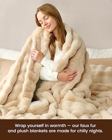 Cozy Bliss Faux Fur Bubble Blanket
