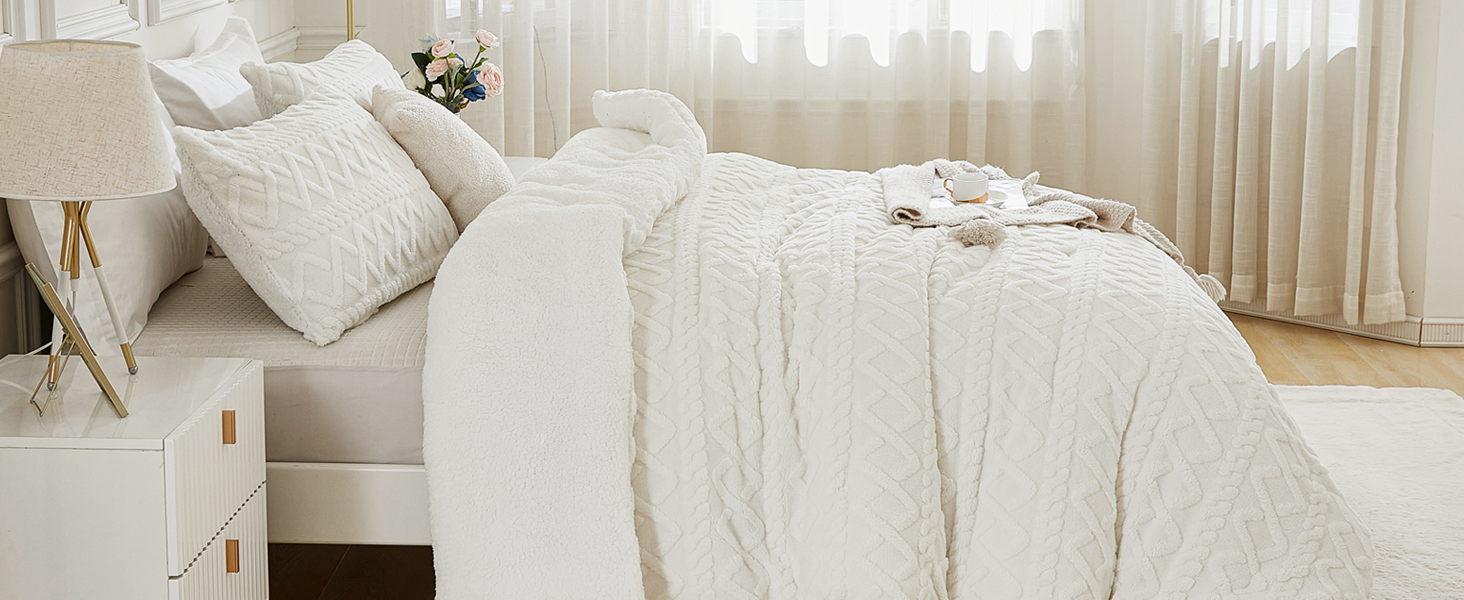 Fleece Comforter White