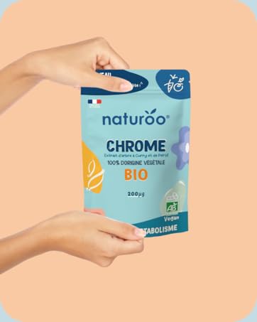 Plans rapprochés d'un emballage étiqueté « naturöo » et « CHROME » avec d'autres matériaux ou accessoires présentés.
