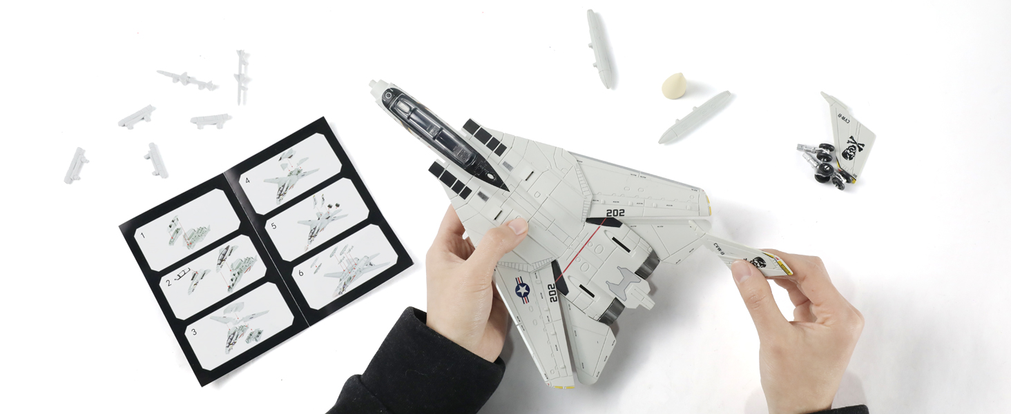 f14 tomcat model; airplane model; plastic model airplane kit; fighter jet model; 1/72 model aircraft
