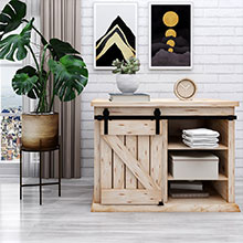 Der kuratierte Nomad Arkin Aufbewahrungsschrank aus massivem Holz