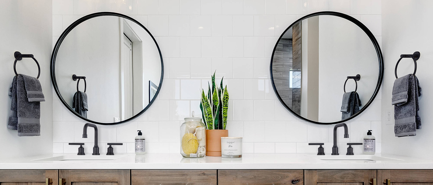 black bathroom faucet