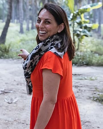 Karol in India looking to Camera