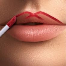 APPLY LIQUID LIPSTICK