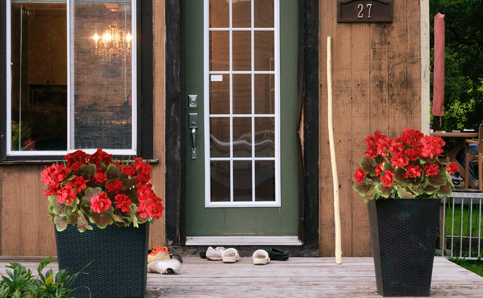 4PCS Realistic Outdoor Artificial Fake Geraniums Silk Flowers Plants, UV Resistant