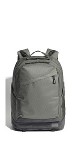 リュック　バックパック リュックサック バックパック 15.6インチPC収納 UNTRACK OUTDOOR
