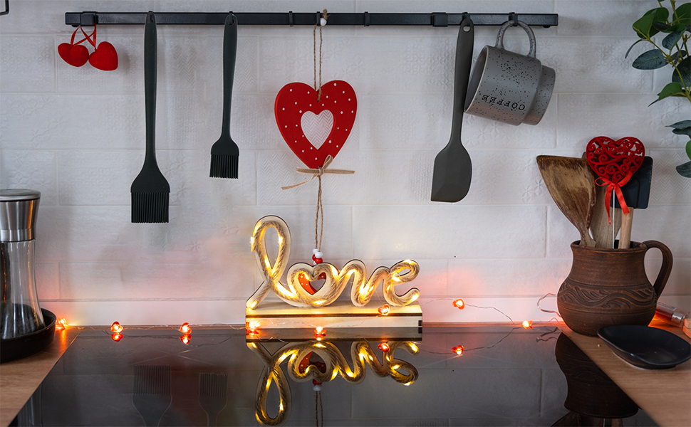 Black cooking brush and black silicone pastry brush resist high heat for precise cooking