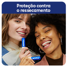 Texto: Proteção contra o ressecamento; imagem: duas mulheres segurando os hidratantes