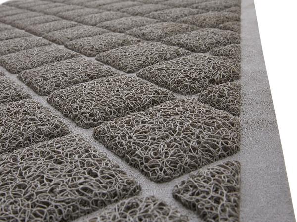 Deep Coils Grooves Trap Litter in cat litter mat