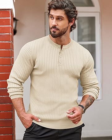 Herrenpullover mit Henley-Ausschnitt