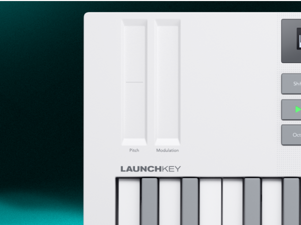 Amazon.com: Novation Launchkey Mini 37 White MK4 — Portable