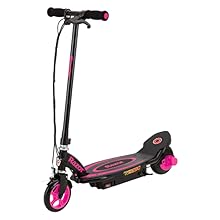 trottinette électrique pour enfants razor rose power core e90 isolée sur fond blanc
