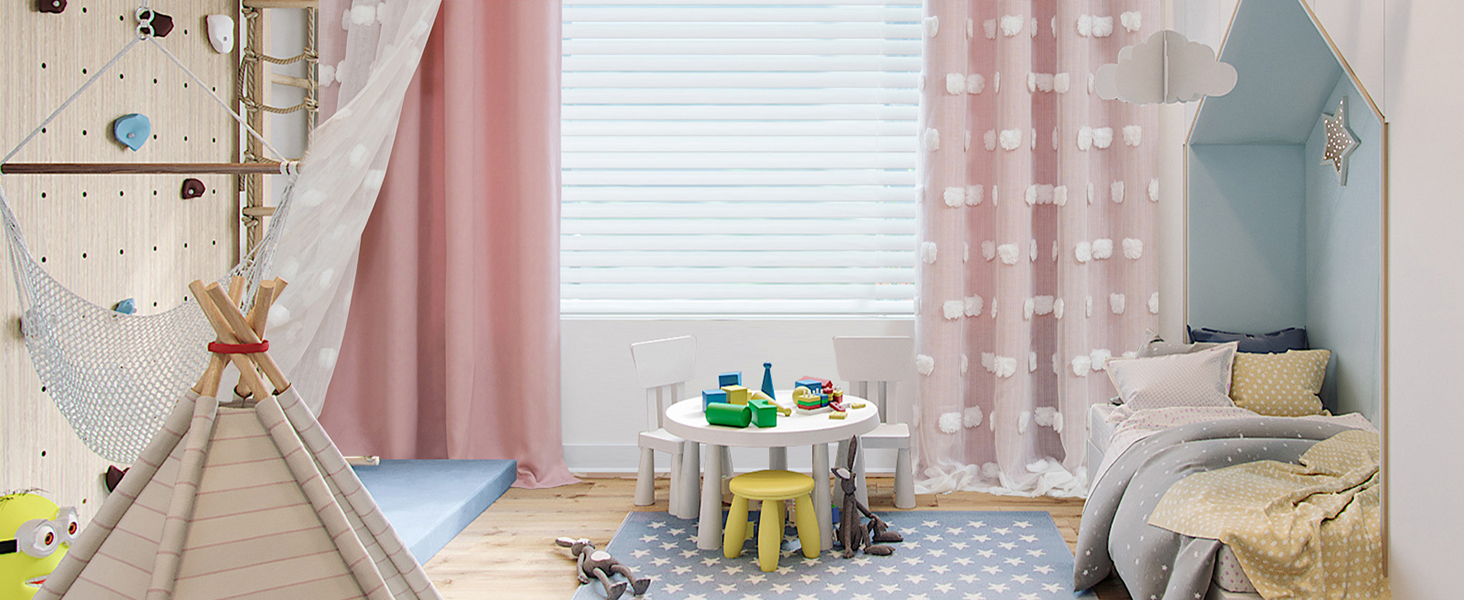 KIDS PLAYING ROOM