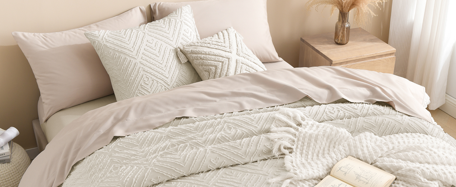 tufted comforter