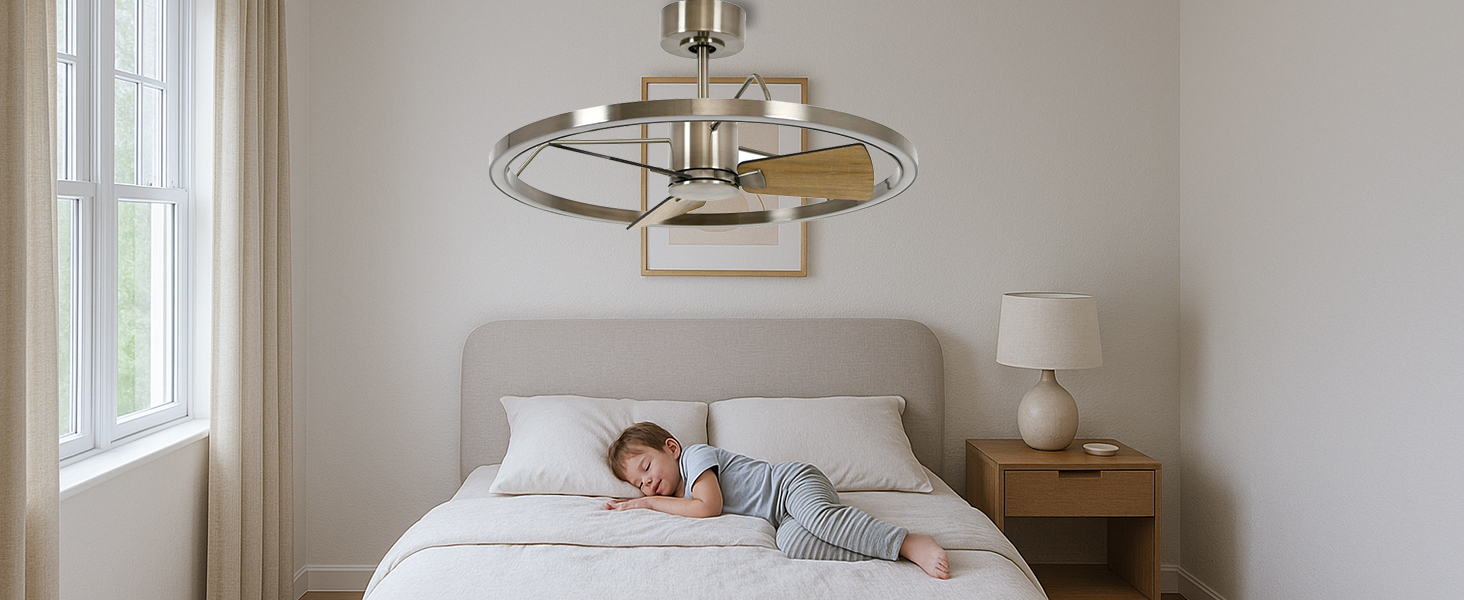 Ventilador com pás de madeiraVentilador com pás de madeira