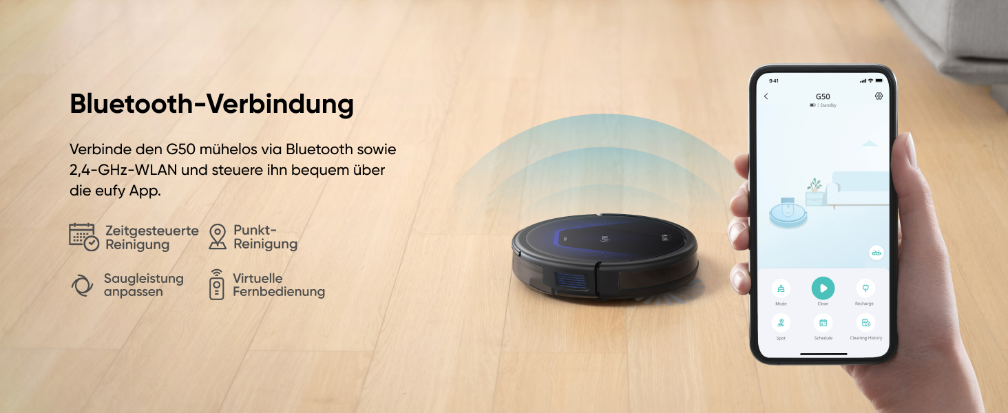 Der Roboterstaubsauger wird mit Smartphone-App-Oberfläche und Bluetooth-Konnektivitätssymbolen gezeigt und demonstriert die drahtlosen Steuerfunktionen auf Holzböden.