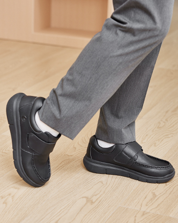 extra wide shoes for men