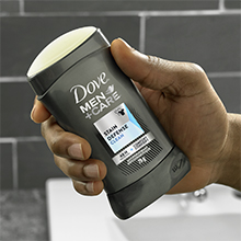 Dove Men+Care Stain Defense Clean Antiperspirant powerful 48-hour protection against sweat & odour.