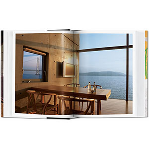 Living in Japan. 45th Ed. (40th Edition) (Multilingual