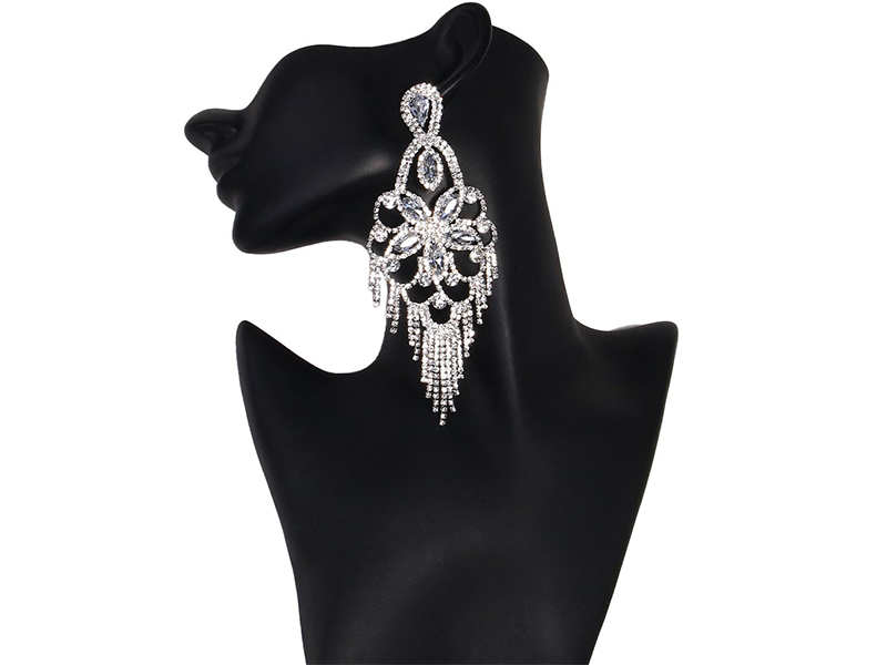 ピアス Long Crystal-embellished Earrings 61NQvQTA6nL._UY1000_.jpg