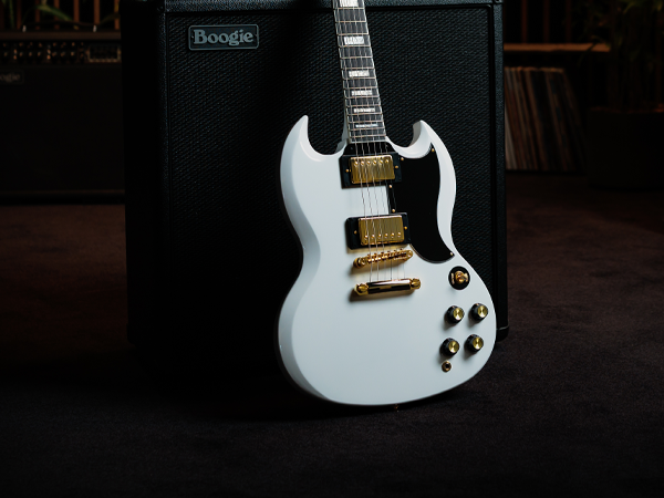 Amazon.com: Epiphone Inspired by Gibson SG Custom, Ebony