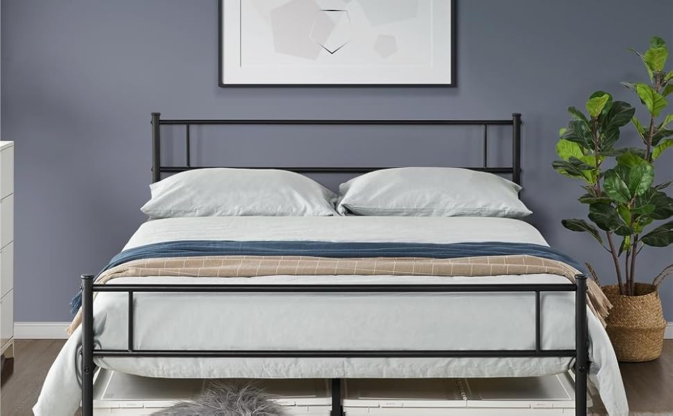 Yaheetech Double Metal Bed Frame 4ft6 Modern Style Bed Frame with Headboard and Footboard, Solid