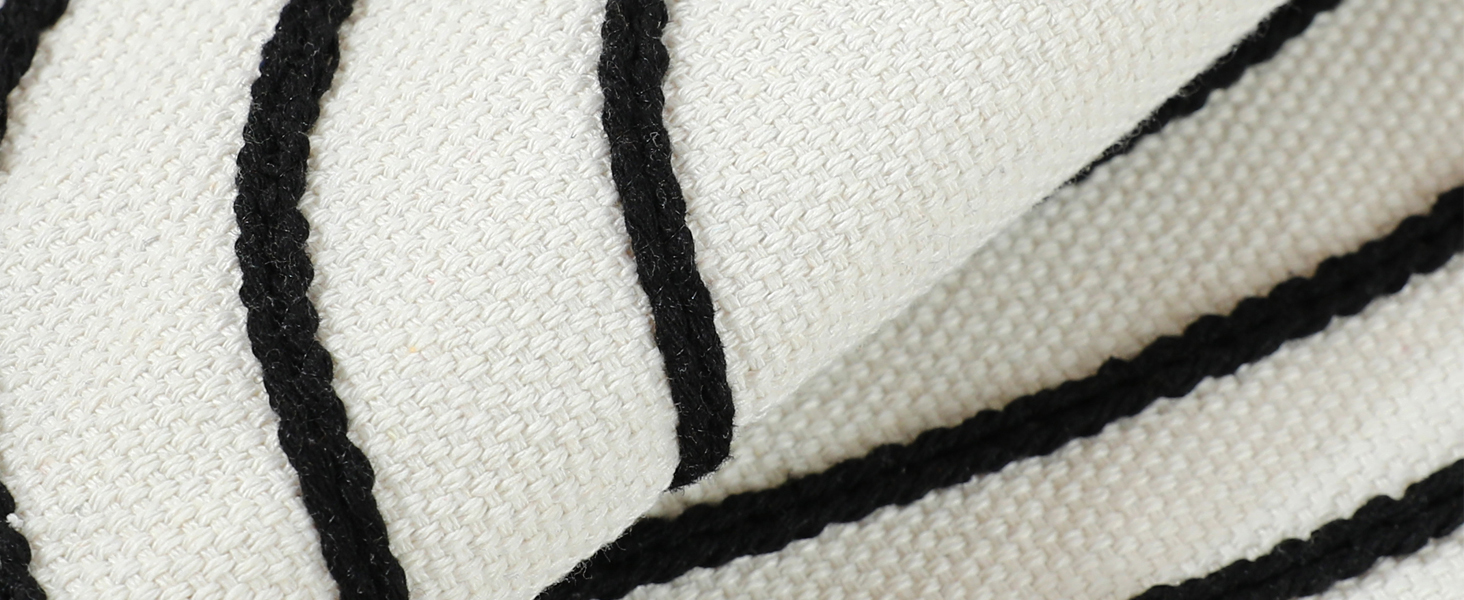 sykting Black and Cream White Throw Pillow Covers 20x20
