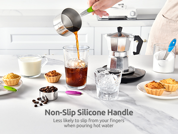 Measuring cup