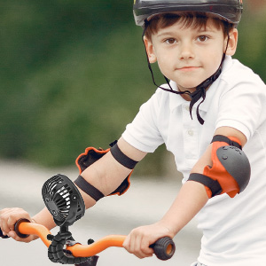 winding the fan on a bike