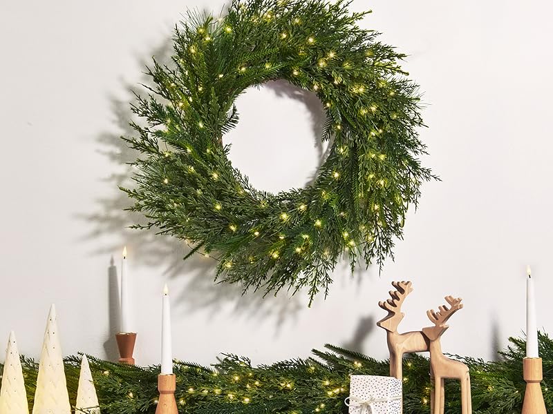 〜evergreen Christmas wreathe動きあるクリスマスリース evergreen Christmas wreathe動きあるクリスマスリース evergreen