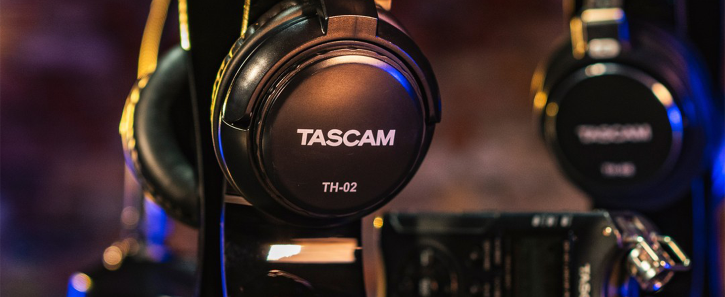 TASCAM TH-02 Headphones