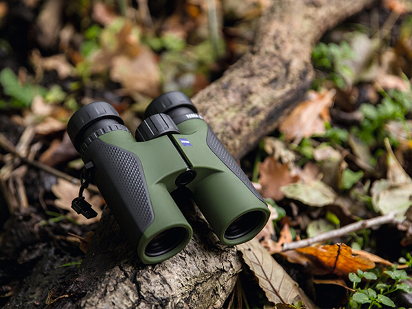 ZEISS 双眼鏡 Terra ED 8x32 ダハプリズム式 8倍 32口径 EDレンズ タフ&amp;軽量 完全防水 グリーン 653498 Terra ED 8x32