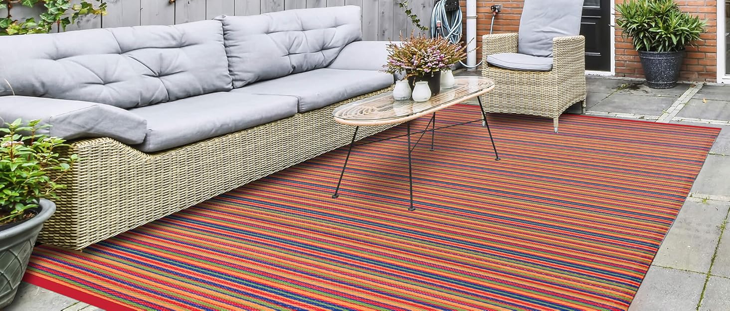 Outdoor rug banner