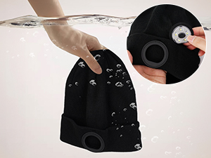 blue tooth beanie with light