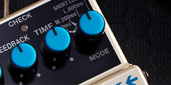 BOSS DD-3T 新品 Amazon.com: Boss DD-3T Iconic Digital Delay Pedal Bundle w