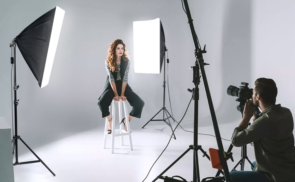 A.T.Lums Softbox Kit Éclairage avec 2 Softbox 50x70cm, LED Ampoules