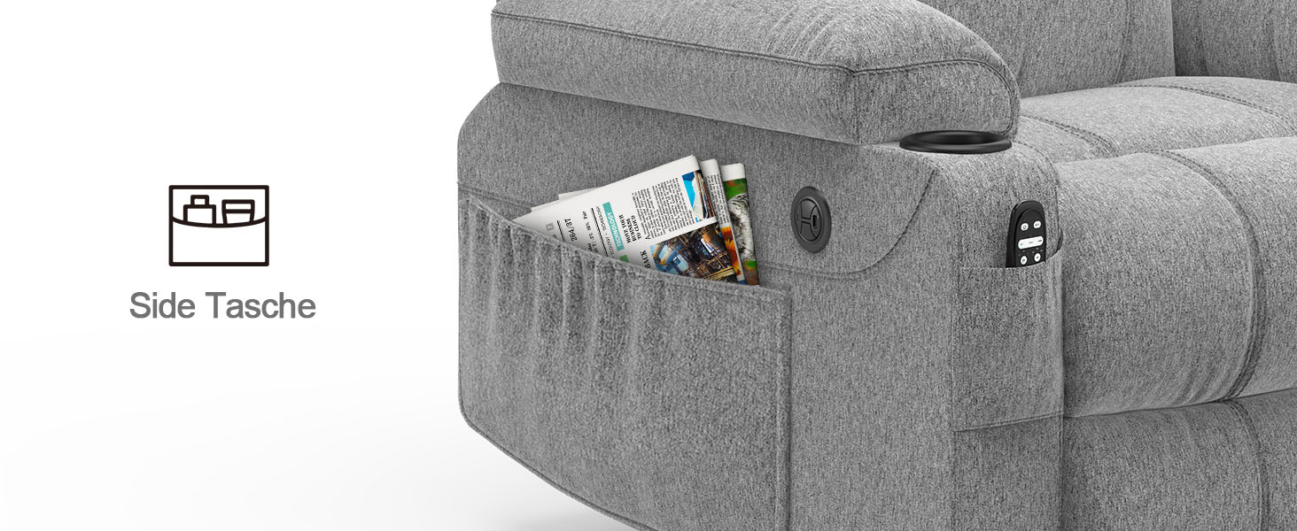 Nahaufnahme einer grauen Lehnlehne aus Stoff mit integrierter Seitentasche. Die Tasche enthält Zeitschriften oder Zeitungen. Ein USB-Anschluss ist an der Seite sichtbar.