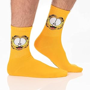 ガーフィールド　4つ足 Amazon.com: Garfield Socks 3 Pack Adults Unisex Cat Movie