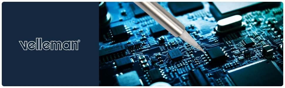 Gros plan d'un circuit imprimé avec le texte « velleman » visible, montrant des composants et des voies électroniques complexes.