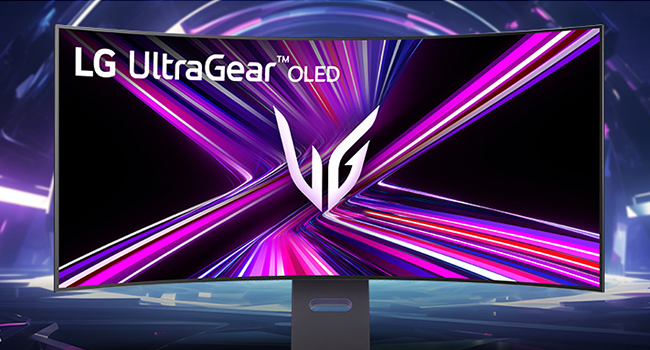 Le texte indique « LG UltraGear OLED ». L'écran du moniteur de jeu affiche des traînées lumineuses dynamiques violettes et roses sur fond noir dans plusieurs vues promotionnelles.