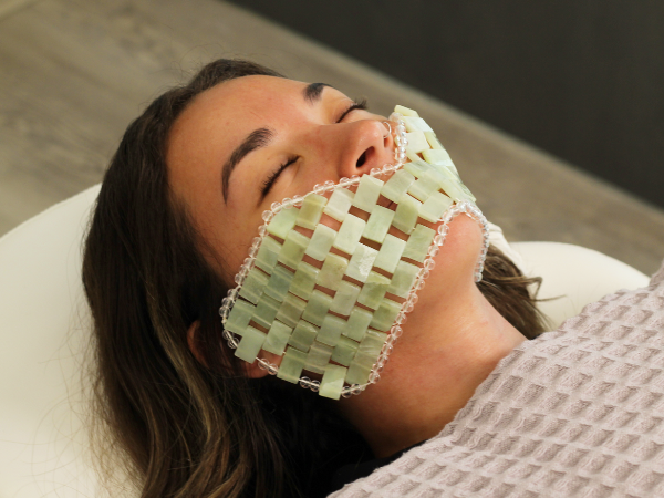 how to use jade eye mask