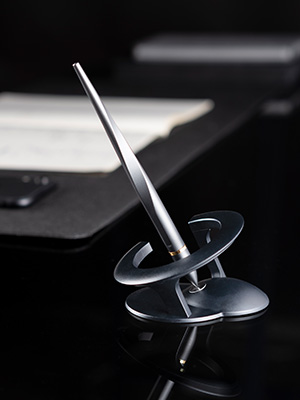 Amazon.com : novium Hoverpen Interstellar - Space Black