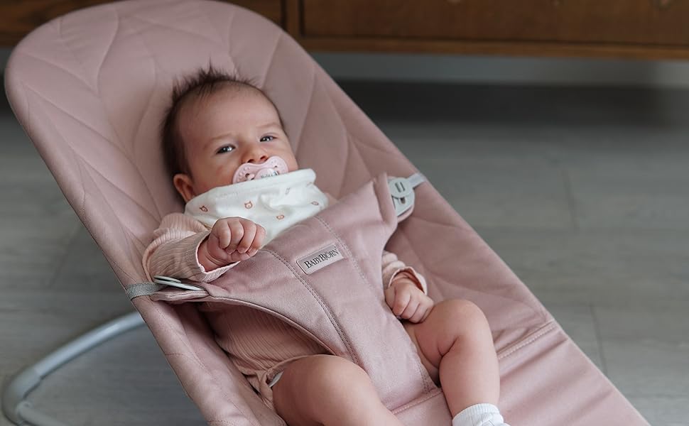 GigglyTots® Innovative Pacifier Holder Bib│Stop Pacifier