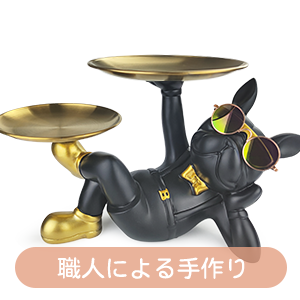 寝そべっている犬さん 2枚掲げているゴールドの収納トレイ付 リエイティブ 飾り