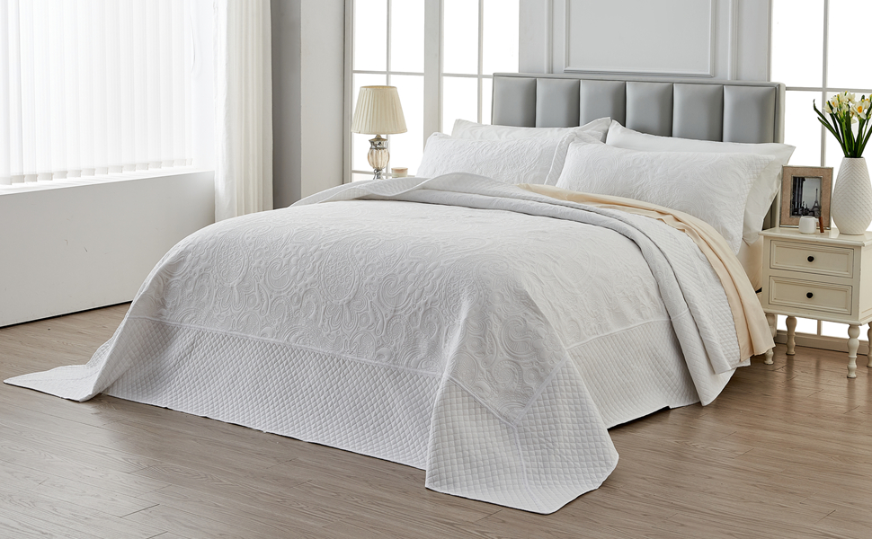 Qucover Oversized Bedspreads King Size 128 x 120, Soft